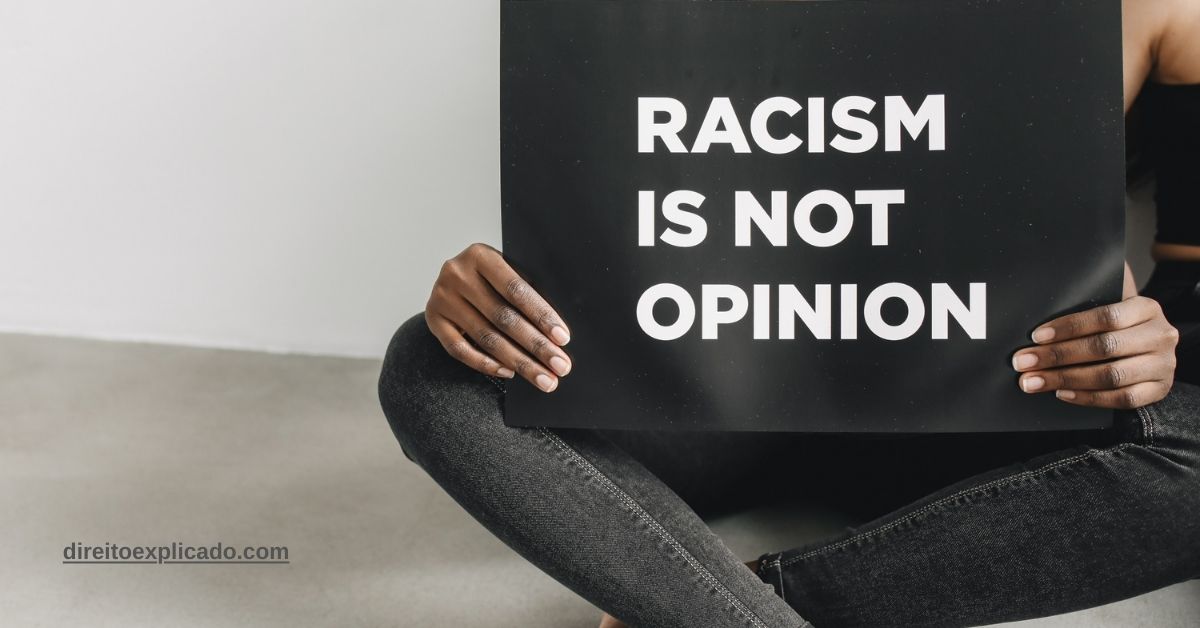 Racismo não é opinião.